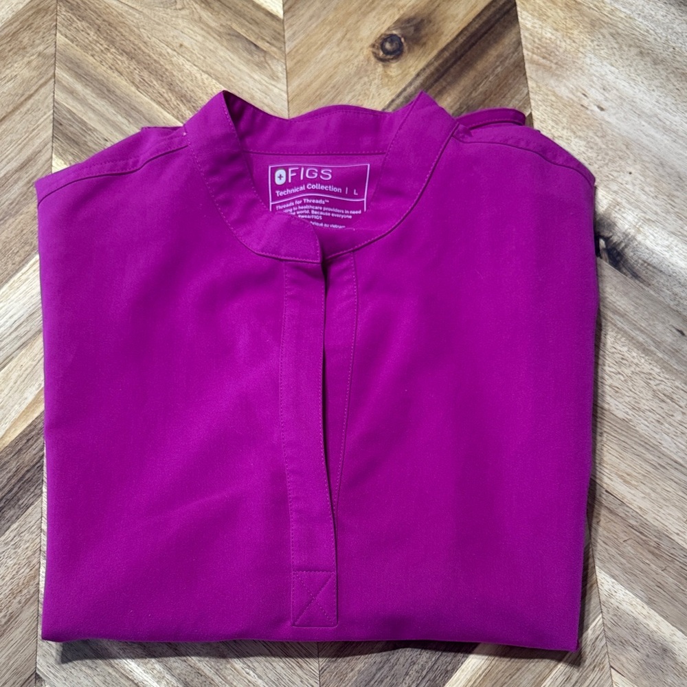 Figs Magenta Scrub Top